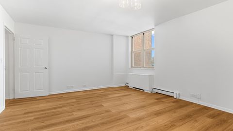 Tiny photo for 40 E Cedar Street #18A, Chicago, IL 60611 (MLS # 12620689)