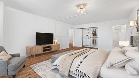 Tiny photo for 40 E Cedar Street #18A, Chicago, IL 60611 (MLS # 12620689)