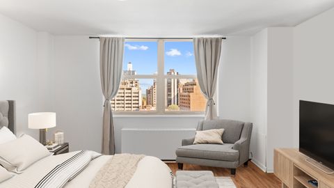 Tiny photo for 40 E Cedar Street #18A, Chicago, IL 60611 (MLS # 12620689)