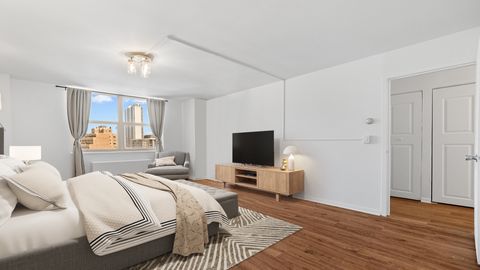 Tiny photo for 40 E Cedar Street #18A, Chicago, IL 60611 (MLS # 12620689)