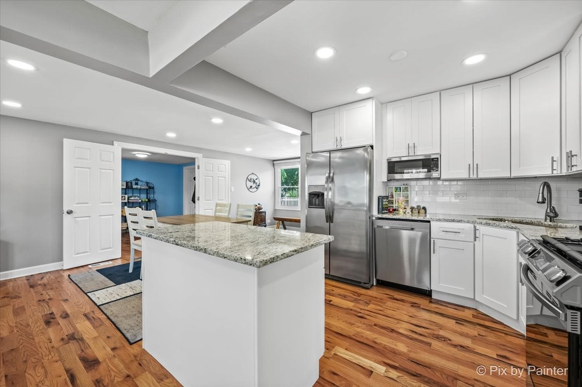 495 Glendale Lane
