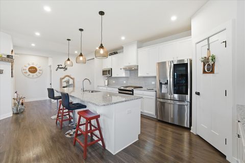 Tiny photo for 1851 Glenlake Court, New Lenox, IL 60451 (MLS # 12517998)