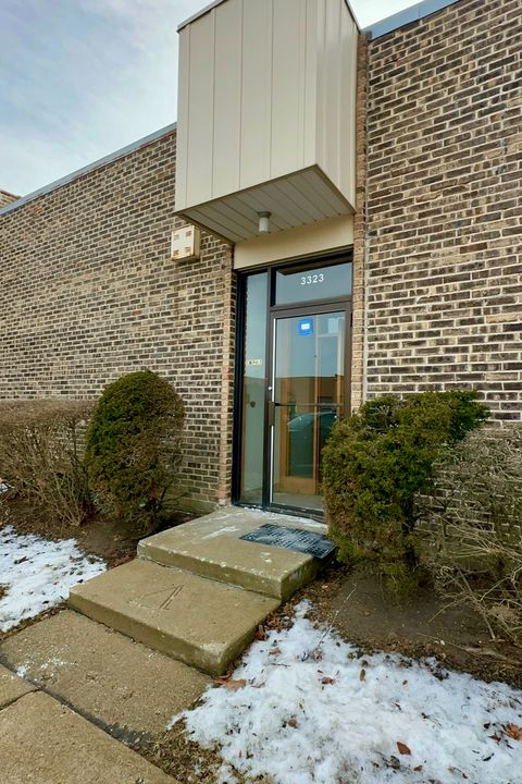 3323 N Ridge Avenue Arlington Heights IL 60004
