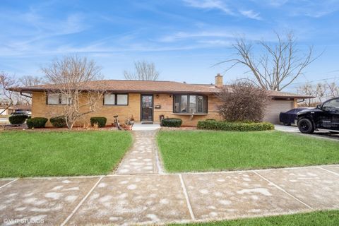 A home in Des Plaines