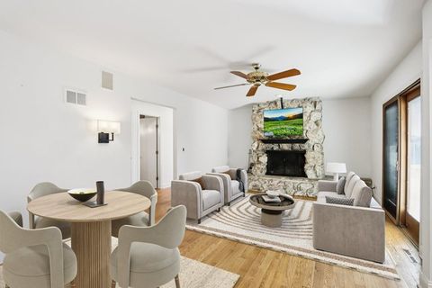 Tiny photo for 2019 E Avon Lane, Arlington Heights, IL 60004 (MLS # 12597991)