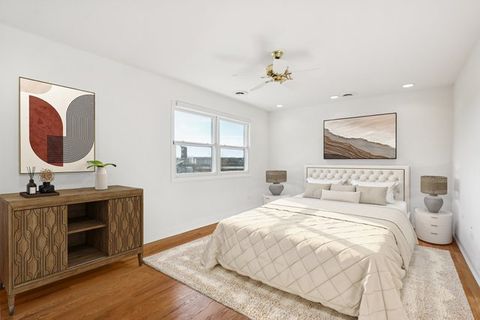 Tiny photo for 2019 E Avon Lane, Arlington Heights, IL 60004 (MLS # 12597991)