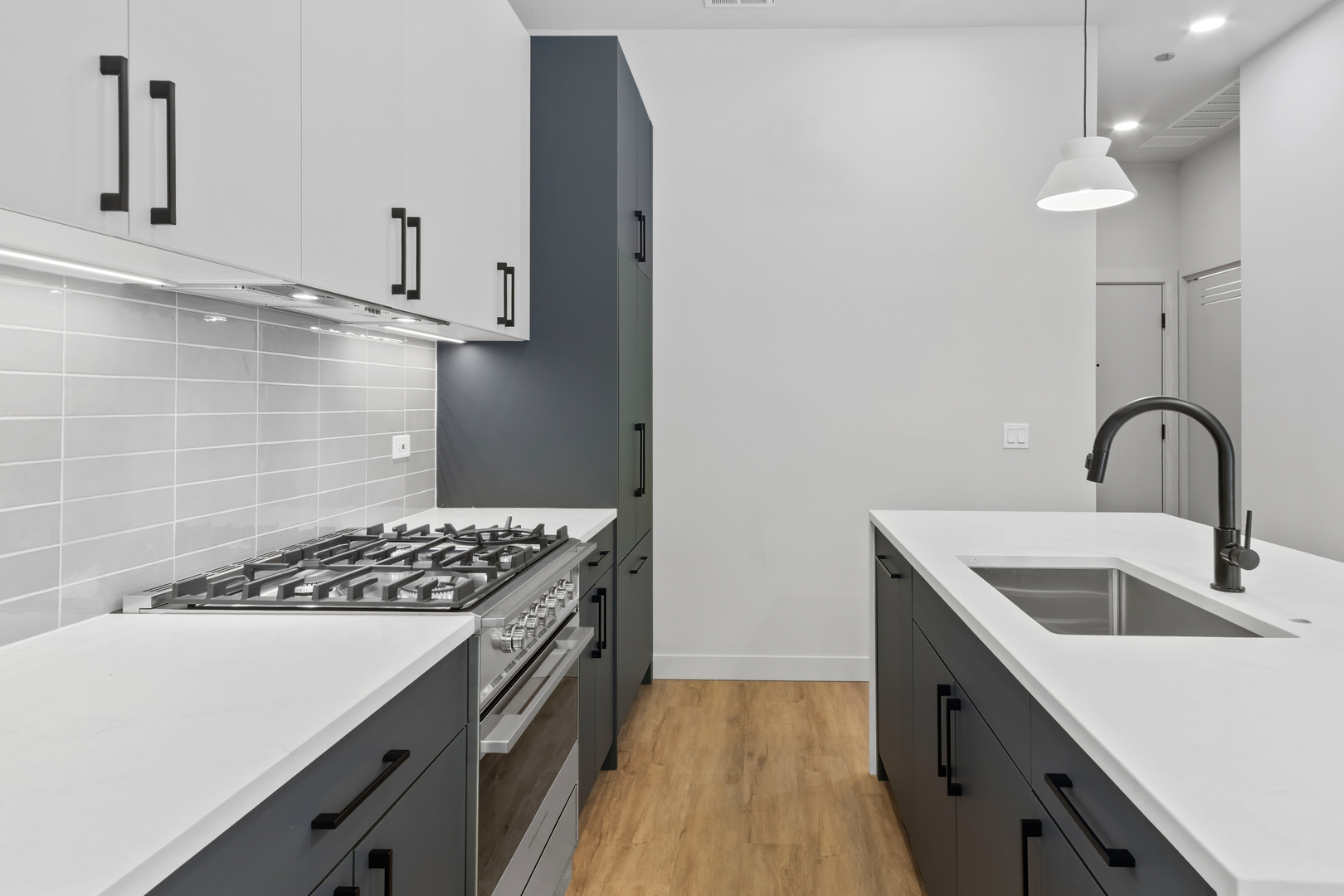 1550 W Monroe Street 203