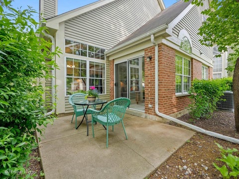 Tiny photo for 30W032 Laurel Court, Warrenville, IL 60555 (MLS # 12660962)