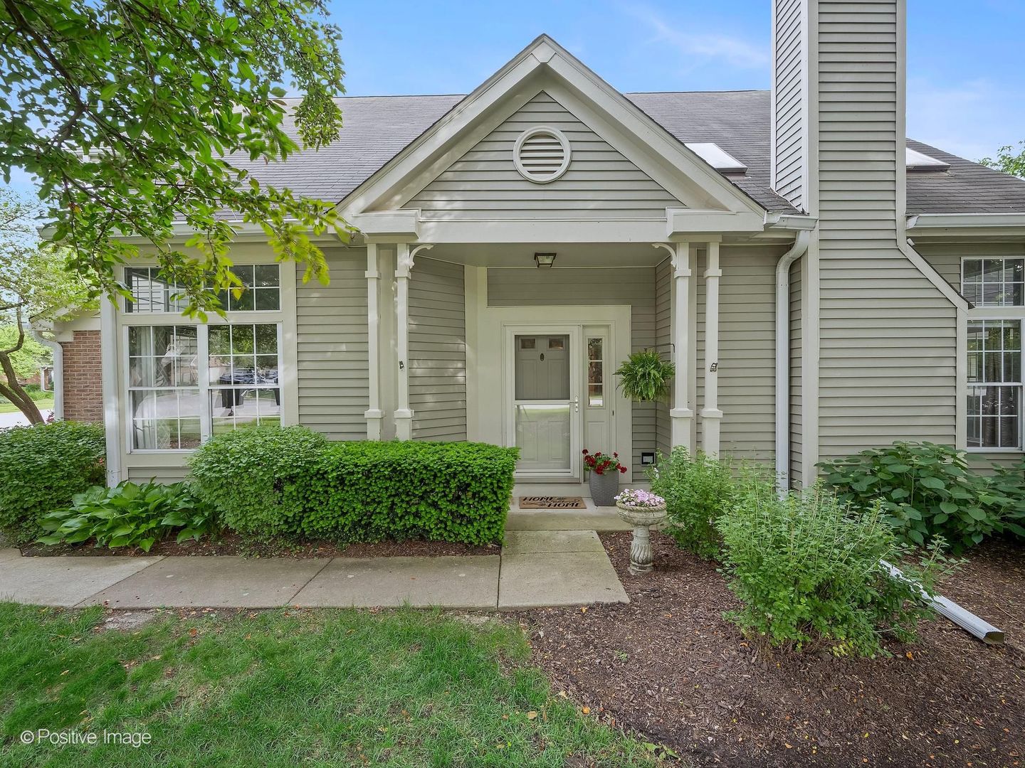30W032 Laurel Court