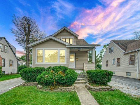 Tiny photo for 1635 Linden Road, Homewood, IL 60430 (MLS # 12785918)
