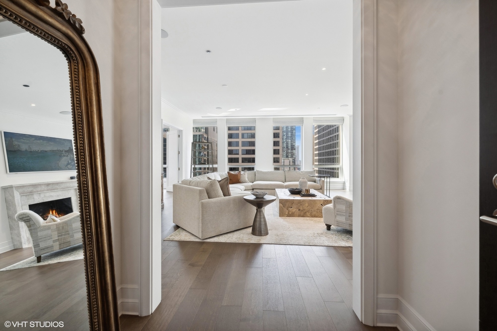 435 N Michigan Avenue 1008