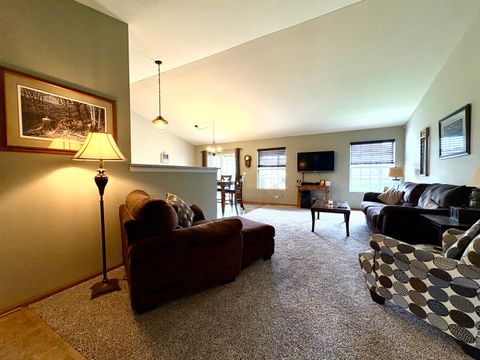 Tiny photo for 3150 Montrose Drive, Lake In The Hills, IL 60156 (MLS # 12619723)