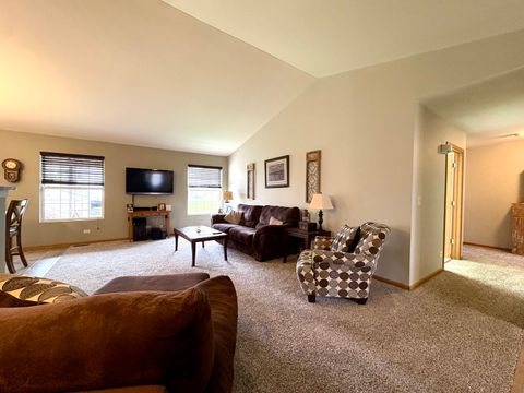Tiny photo for 3150 Montrose Drive, Lake In The Hills, IL 60156 (MLS # 12619723)