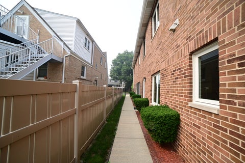 Tiny photo for 5805 W Eddy Street #1D, Chicago, IL 60634 (MLS # 12739719)
