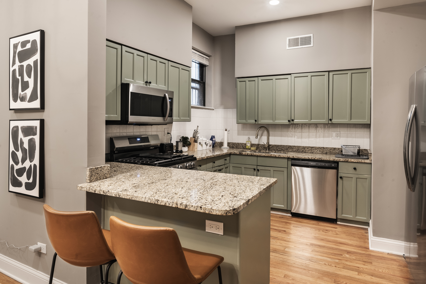 5017 S Drexel Boulevard 101