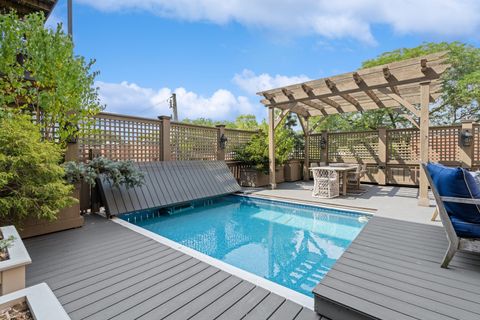 Tiny photo for 545 W Dickens Avenue, Chicago, IL 60614 (MLS # 12375805)