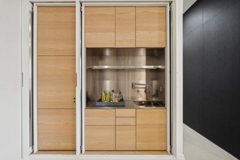 Tiny photo for 545 W Dickens Avenue, Chicago, IL 60614 (MLS # 12375805)