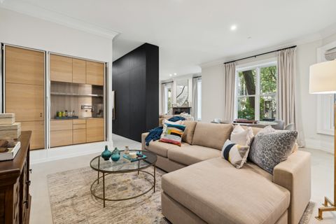 Tiny photo for 545 W Dickens Avenue, Chicago, IL 60614 (MLS # 12375805)