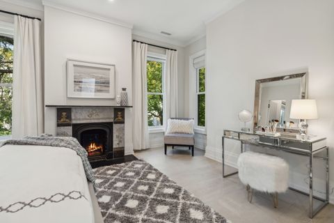 Tiny photo for 545 W Dickens Avenue, Chicago, IL 60614 (MLS # 12375805)