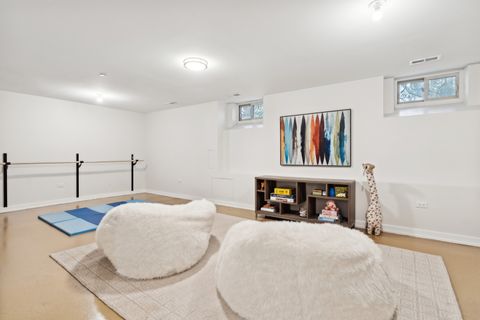 Tiny photo for 545 W Dickens Avenue, Chicago, IL 60614 (MLS # 12375805)