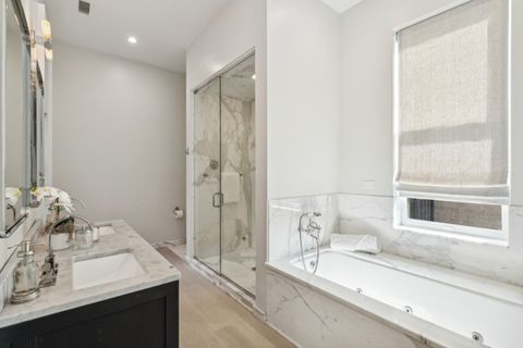 Tiny photo for 545 W Dickens Avenue, Chicago, IL 60614 (MLS # 12375805)