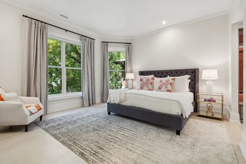 Tiny photo for 545 W Dickens Avenue, Chicago, IL 60614 (MLS # 12375805)