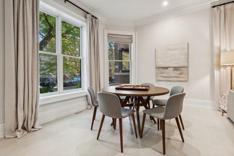 Tiny photo for 545 W Dickens Avenue, Chicago, IL 60614 (MLS # 12375805)