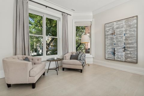 Tiny photo for 545 W Dickens Avenue, Chicago, IL 60614 (MLS # 12375805)