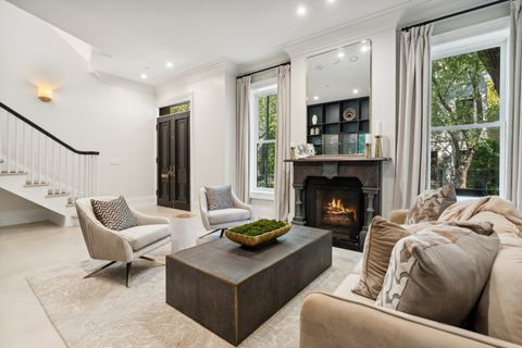 Tiny photo for 545 W Dickens Avenue, Chicago, IL 60614 (MLS # 12375805)