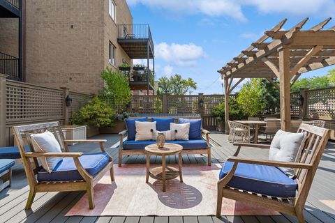 Tiny photo for 545 W Dickens Avenue, Chicago, IL 60614 (MLS # 12375805)