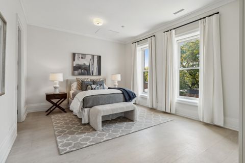 Tiny photo for 545 W Dickens Avenue, Chicago, IL 60614 (MLS # 12375805)