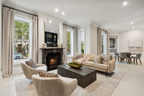 Tiny photo for 545 W Dickens Avenue, Chicago, IL 60614 (MLS # 12375805)