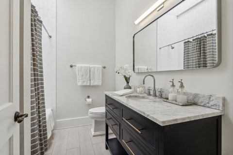 Tiny photo for 545 W Dickens Avenue, Chicago, IL 60614 (MLS # 12375805)