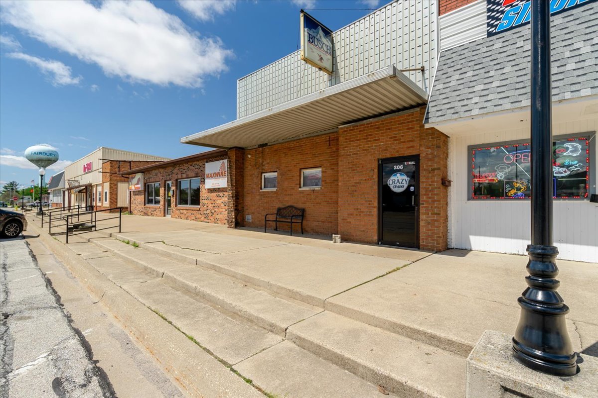206 W Locust Street