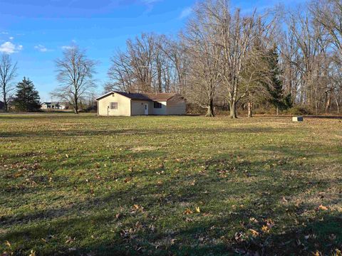 Tiny photo for 2460 Wasson Road, Harrisburg, IL 62946 (MLS # 100000027)