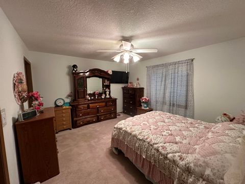 Tiny photo for 2610 38th Street #1, Moline, IL 61265 (MLS # 100000233)