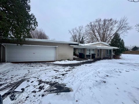 Tiny photo for 2435 E 41st Street, Davenport, IA 52806 (MLS # 100000028)