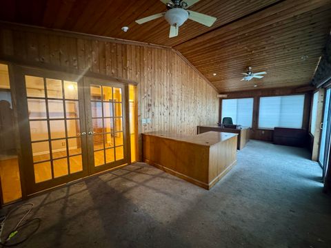 Tiny photo for 2435 E 41st Street, Davenport, IA 52806 (MLS # 100000028)