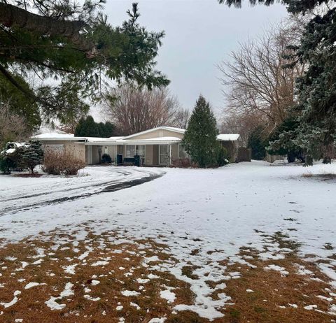 Tiny photo for 2435 E 41st Street, Davenport, IA 52806 (MLS # 100000028)