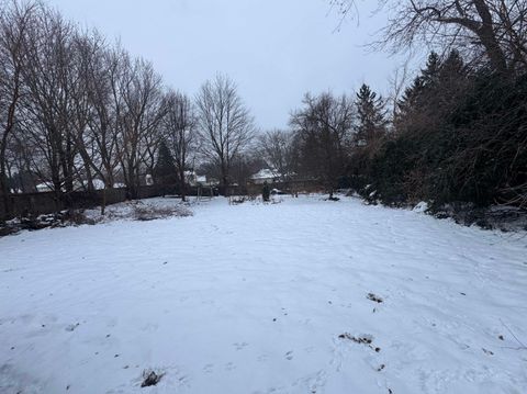 Tiny photo for 2435 E 41st Street, Davenport, IA 52806 (MLS # 100000028)