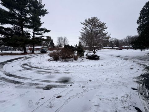 Tiny photo for 2435 E 41st Street, Davenport, IA 52806 (MLS # 100000028)