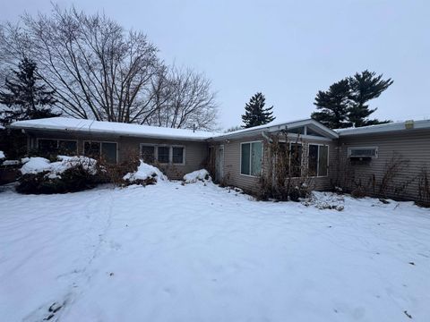 Tiny photo for 2435 E 41st Street, Davenport, IA 52806 (MLS # 100000028)