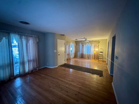 Tiny photo for 2435 E 41st Street, Davenport, IA 52806 (MLS # 100000028)