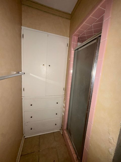 Tiny photo for 2435 E 41st Street, Davenport, IA 52806 (MLS # 100000028)