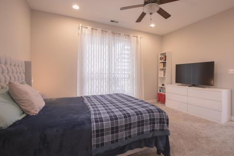 Tiny photo for 3938 S Wells Street #2, Chicago, IL 60609 (MLS # 12642450)
