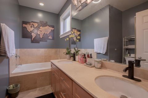 Tiny photo for 3938 S Wells Street #2, Chicago, IL 60609 (MLS # 12642450)