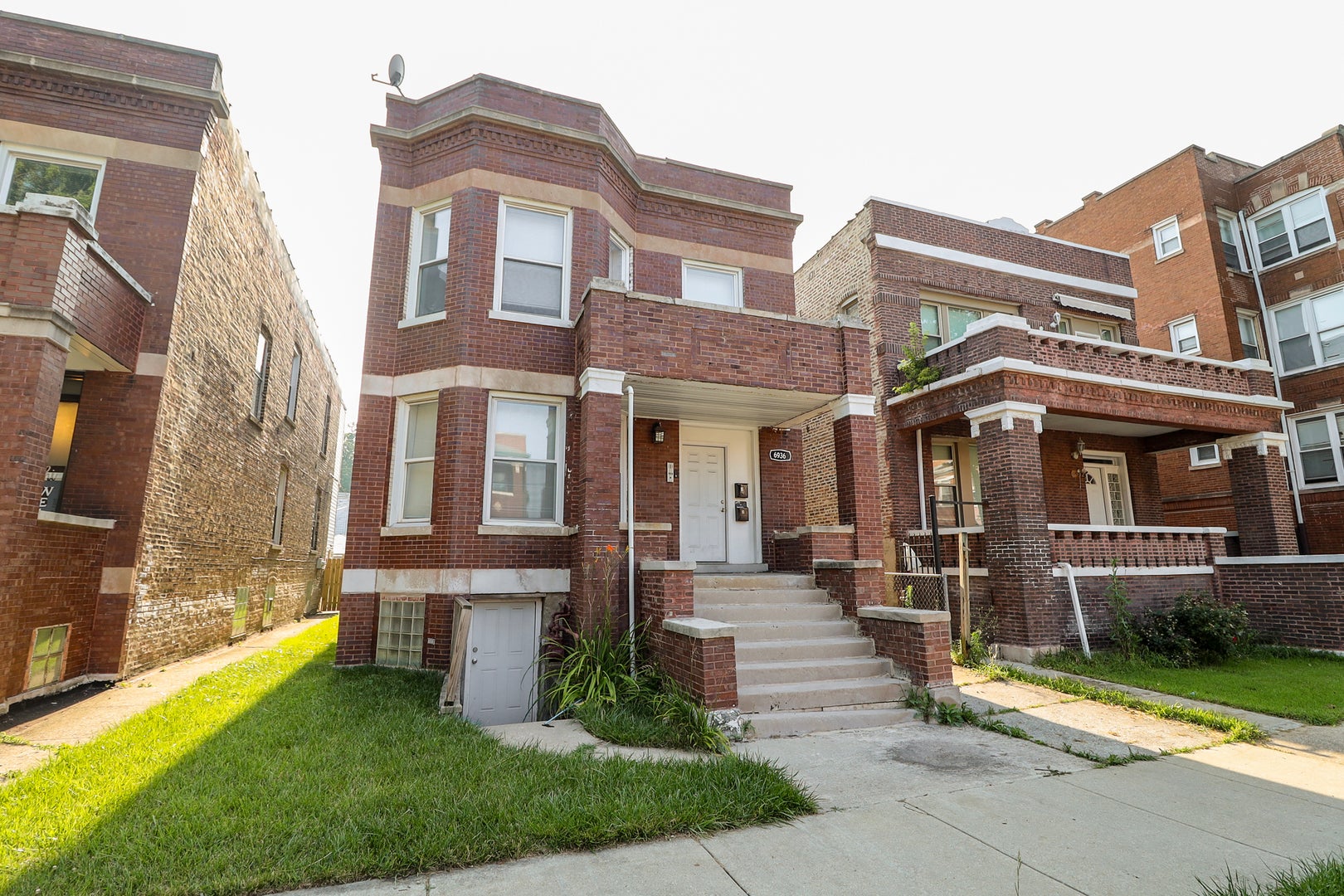 6936 S Green Street - Photo 2