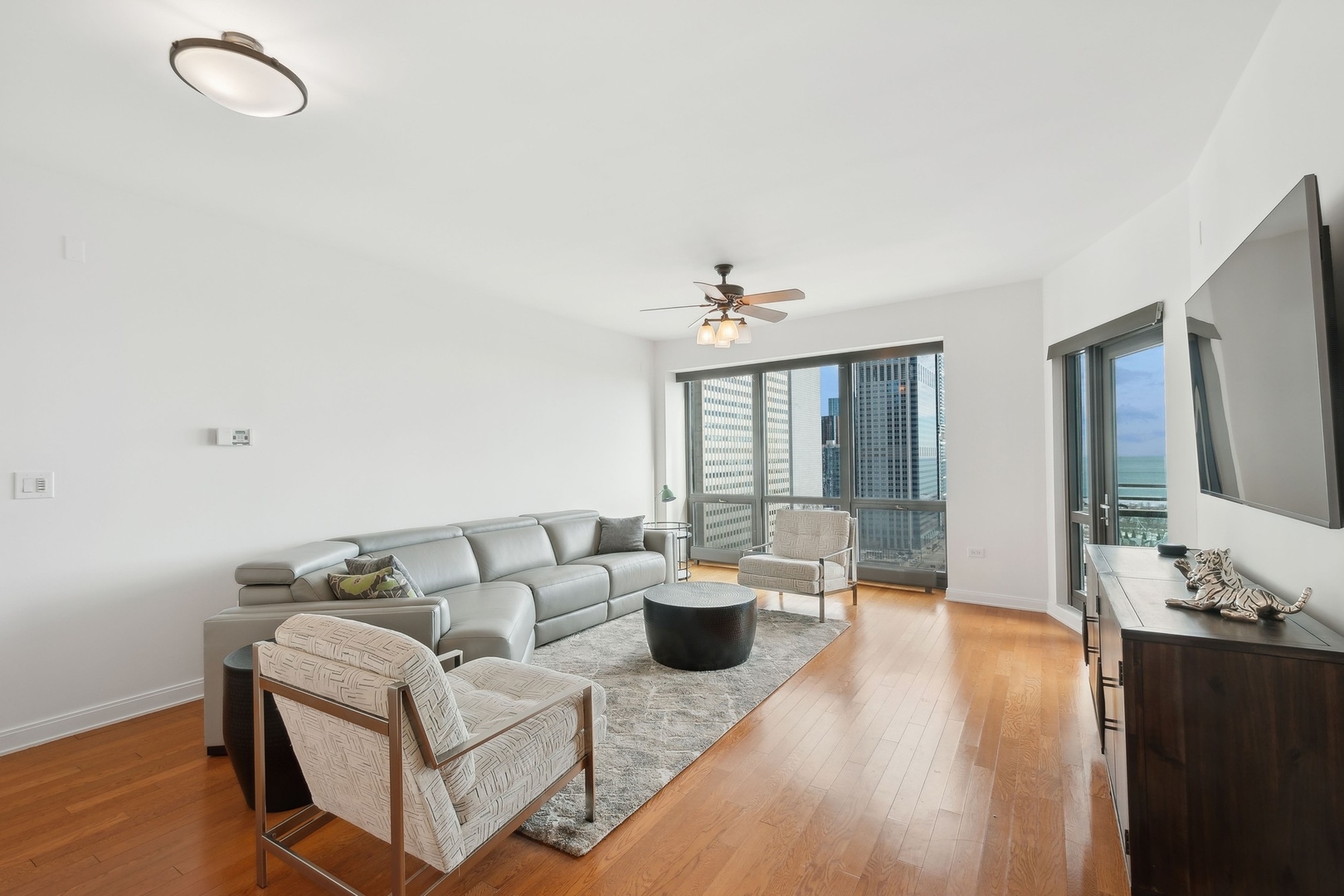130 N Garland Court 2307
