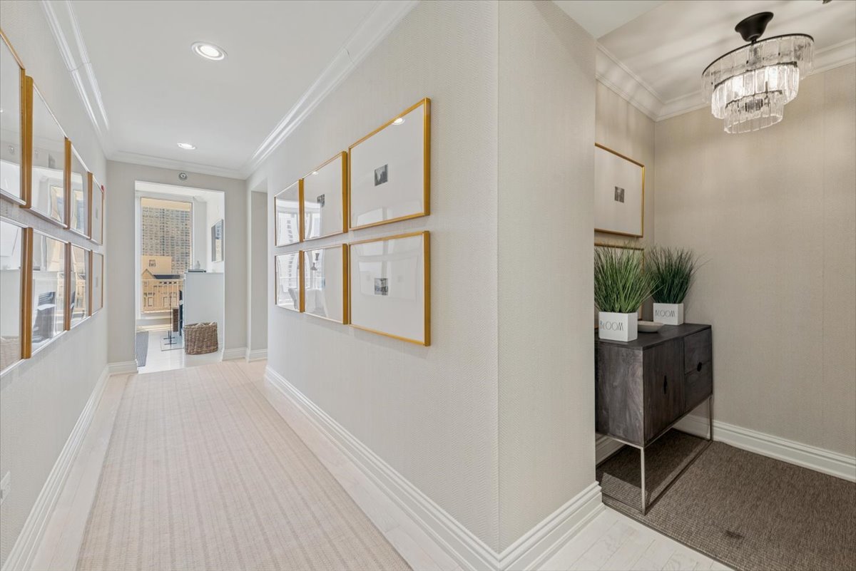 55 E Erie Street 1604