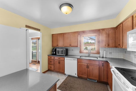 Tiny photo for 2957 9 1/2 Street, East Moline, IL 61244 (MLS # 12752068)